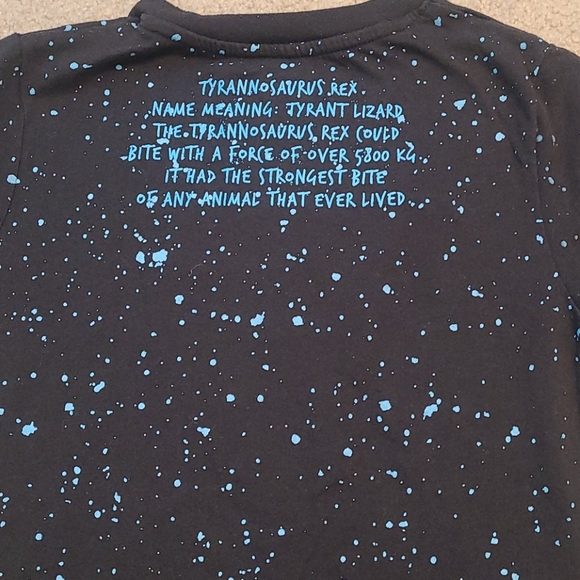 Jurassic World tee shirt - Picture 4 of 4